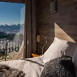 Des Pyrenees Hotel 3*
