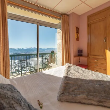 Hotel Des Pyrénées Font Romeu