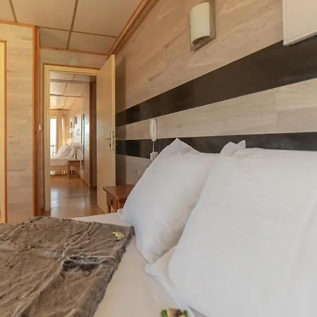 Des Pyrenees 3* Фон-Ромё