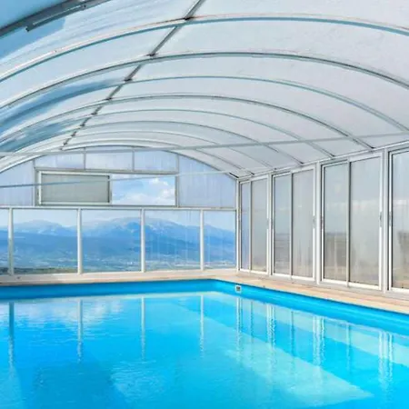 Des Pyrenees Szálloda