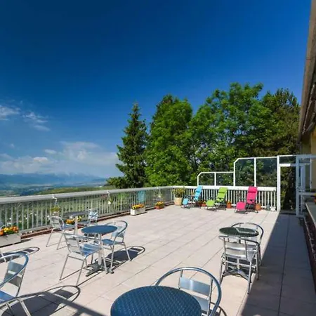 Des Pyrenees Szálloda